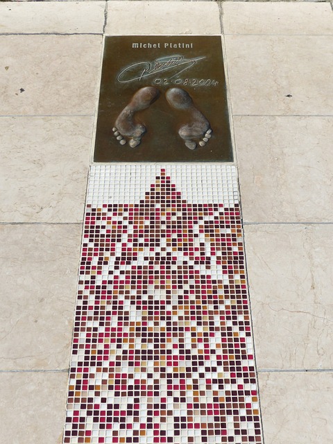 赛季的首度 赛季的首度